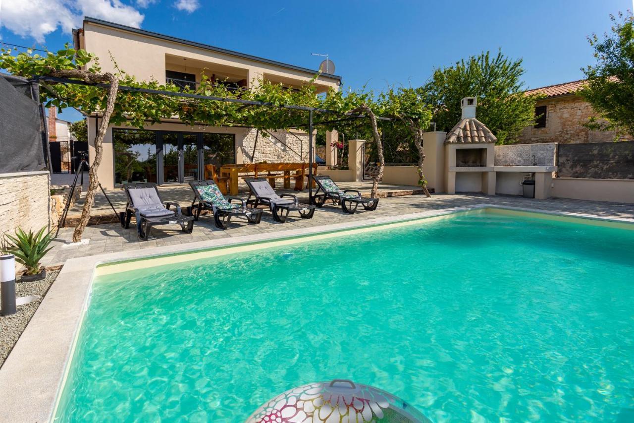 House With Pool Poli Stare Nuoni Villa Zminj Luaran gambar